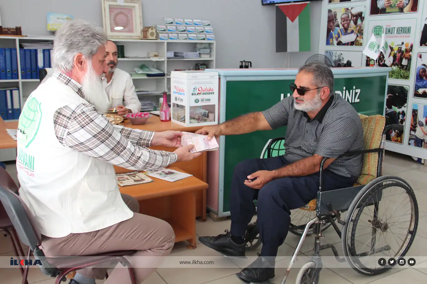 Nivîskarê ku di encama êrîşa PKKyê de bûbû xazî, temamê qezenca kitêba xwe bexşî Xezzeyê kir Nivîskarê ku di encama êrîşa PKKyê de bûbû xazî, temamê qezenca kitêba xwe bexşî Xezzeyê kir