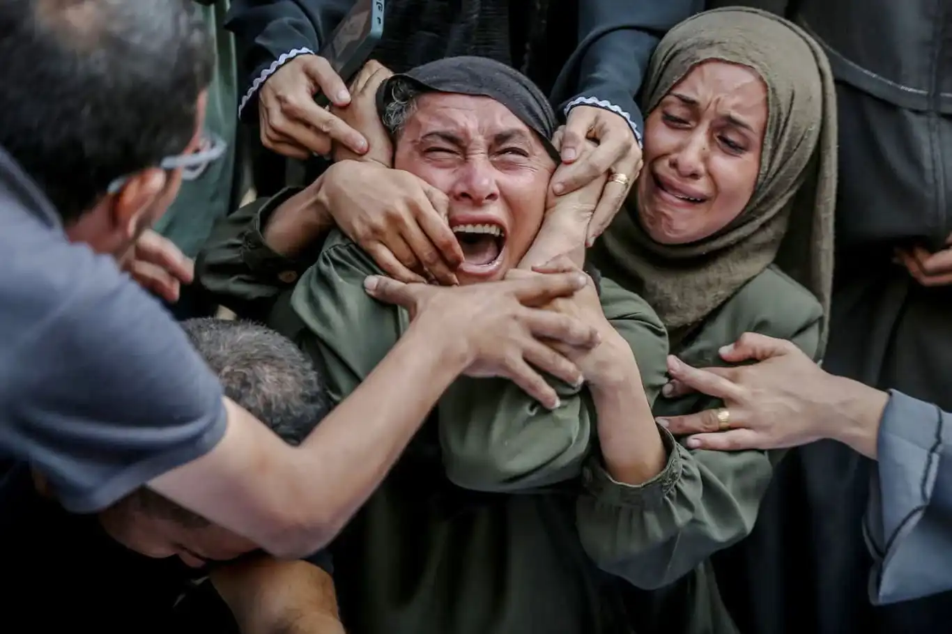 Gazze'de soykırımın 698'inci günü: Onlarca şehit, ağır bombardıman ve artan açlık Gazze'de soykırımın 698'inci günü: Onlarca şehit, ağır bombardıman ve artan açlık