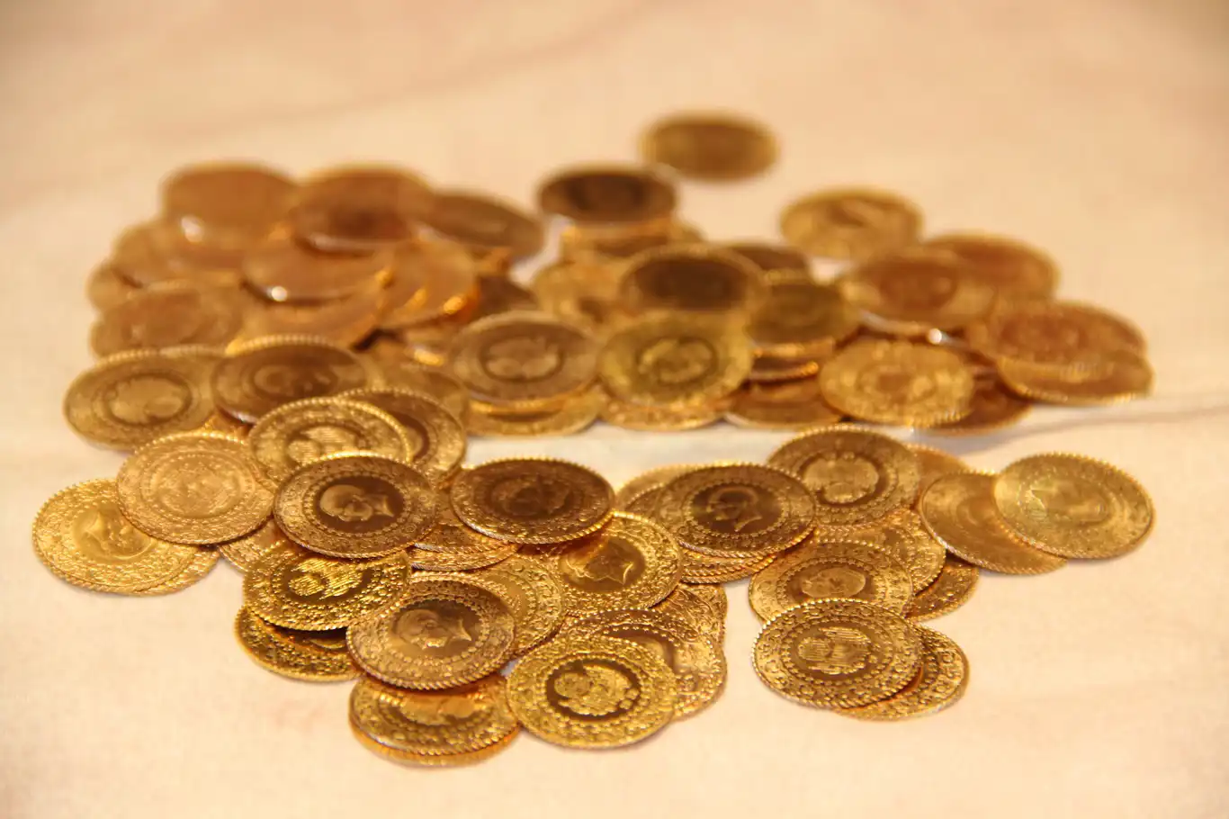 Çeyrek altın 8 bin liraya dayandı, vatandaşın alım gücü düştü