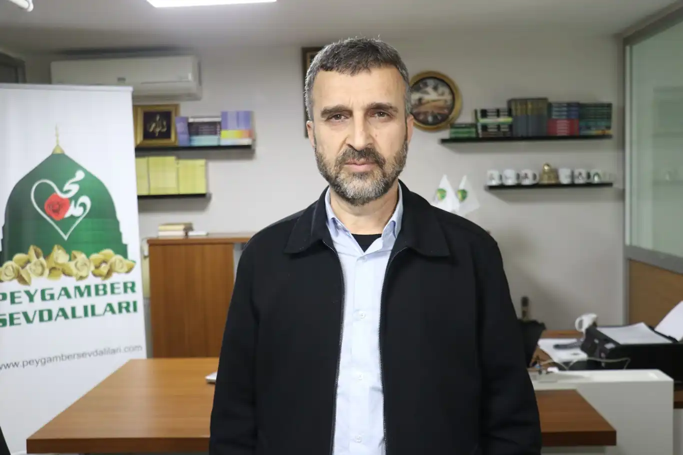 Prophet's Lovers demand cancellation of Enrico Macias concert in Istanbul Prophet's Lovers demand cancellation of Enrico Macias concert in Istanbul