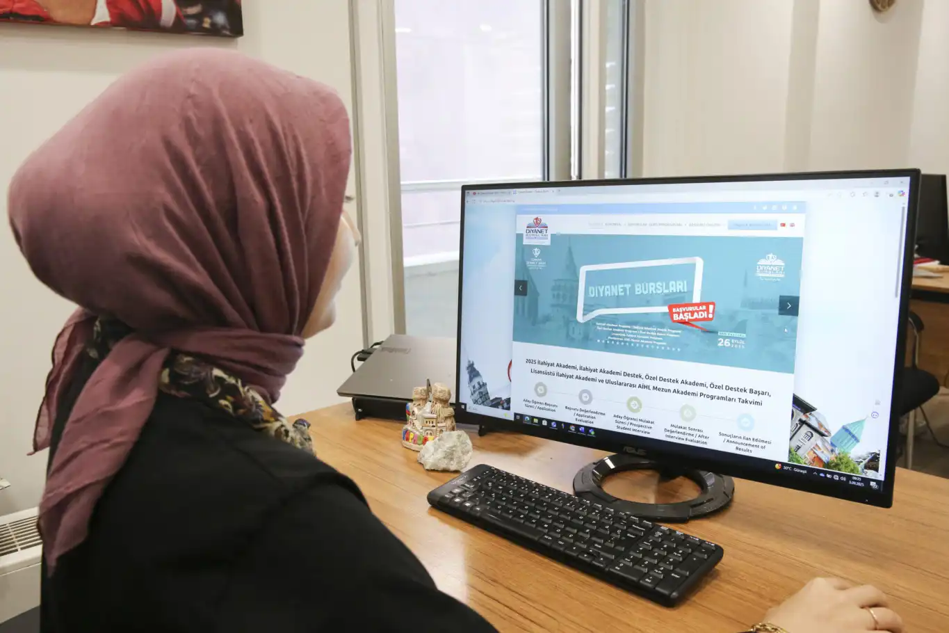 Türkiye Diyanet Vakfı bursları için başvurular başladı Türkiye Diyanet Vakfı bursları için başvurular başladı