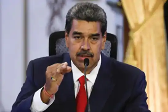 Maduro: Em ê tu carî ji parastina welatê xwe paşve gav neavêjin