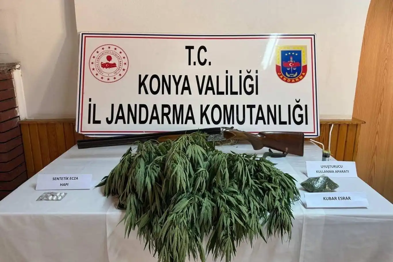 Konya’da eş zamanlı uyuşturucu operasyonları Konya’da eş zamanlı uyuşturucu operasyonları