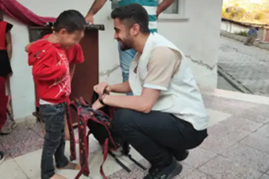 Yetimler Vakfı Gümüşhane Temsilciliğinden yetim öğrencilere kırtasiye desteği