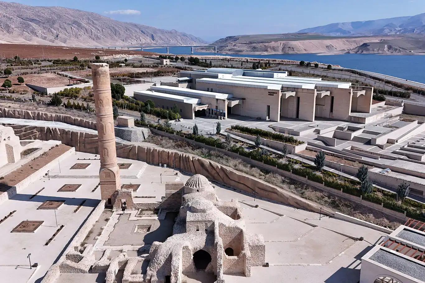 12 bin yıllık tarih tek çatı altında: Hasankeyf müzesi ziyarete açıldı 12 bin yıllık tarih tek çatı altında: Hasankeyf müzesi ziyarete açıldı