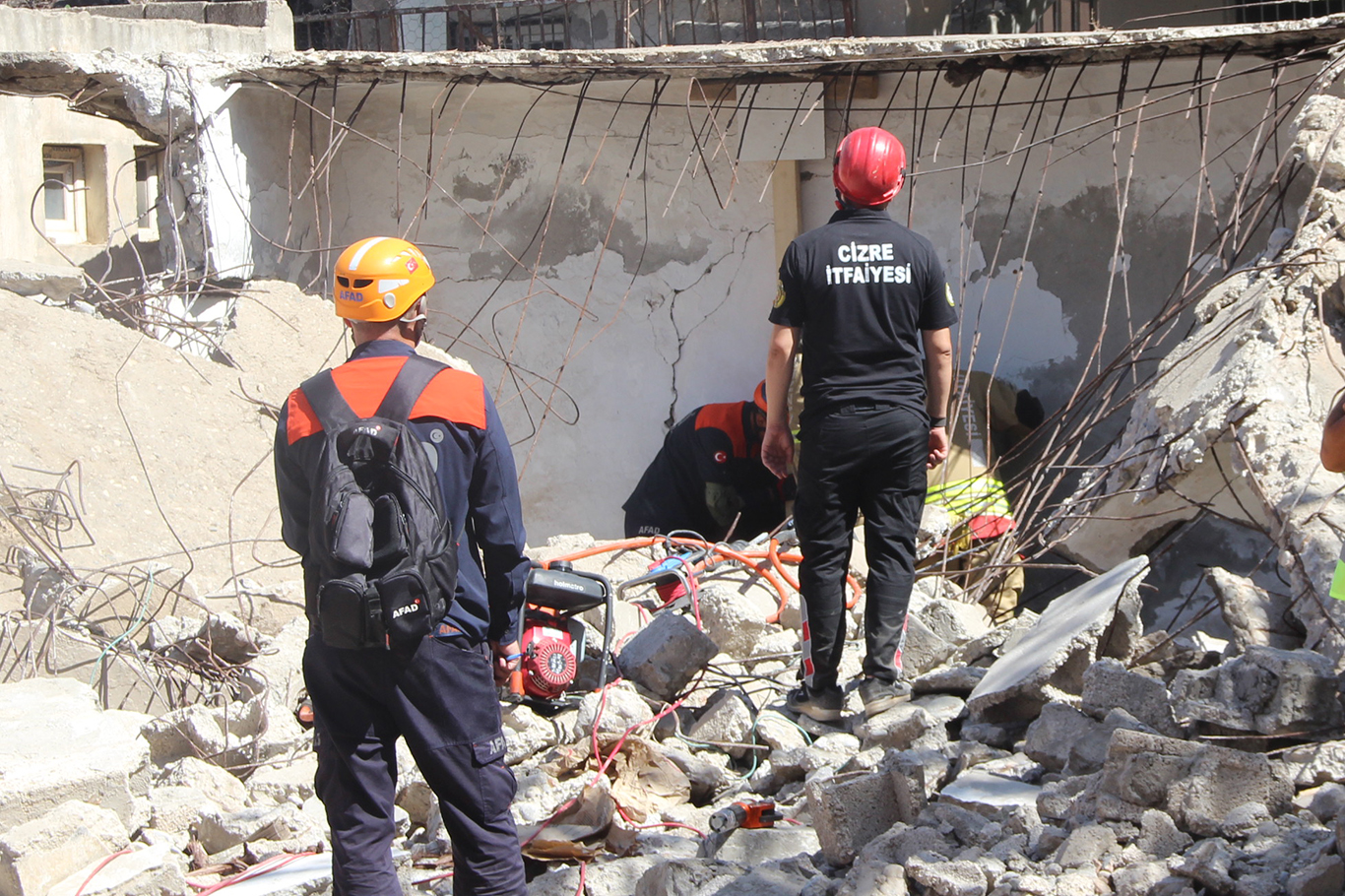 Şırnak'ta 14 ilden 745 kişinin katılımıyla 7,0  büyüklüğünde deprem tatbikatı yapıldı	