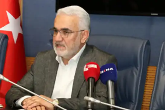 رئيس حزب الهدى يابيجي أوغلو يدين الهجوم على قيادة حركة حماس في قطر