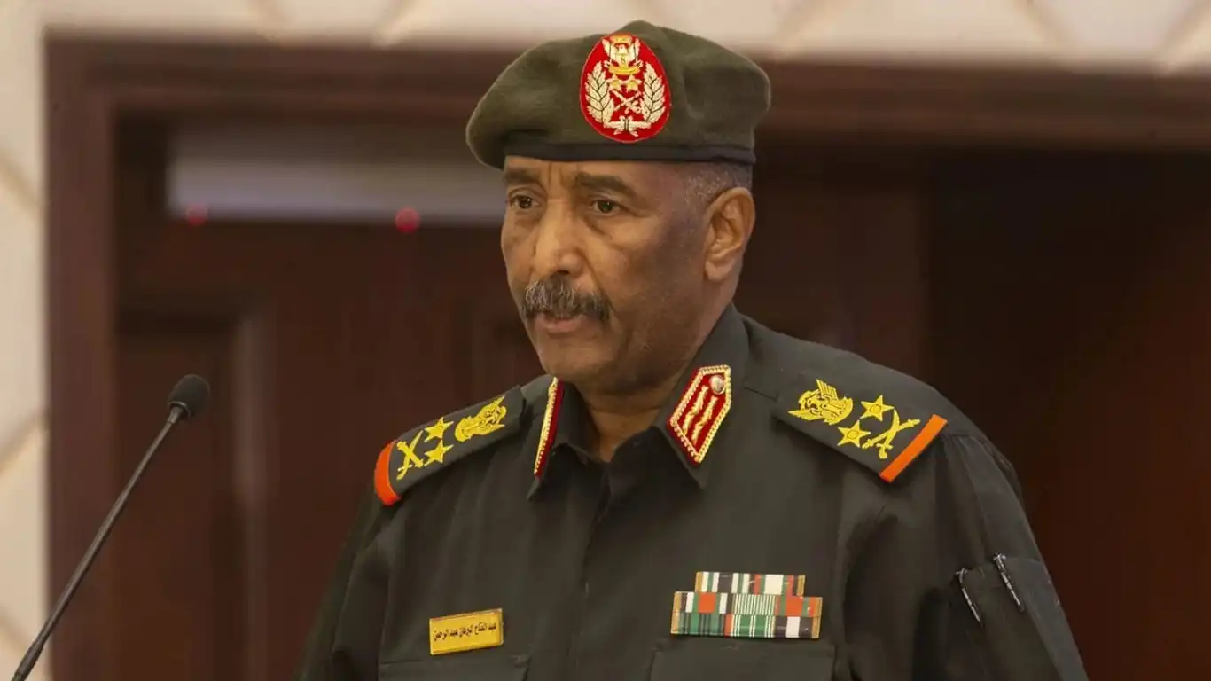 البرهان: نخوض معركة وجودية وأوهام تقسيم السودان لن تتحقق