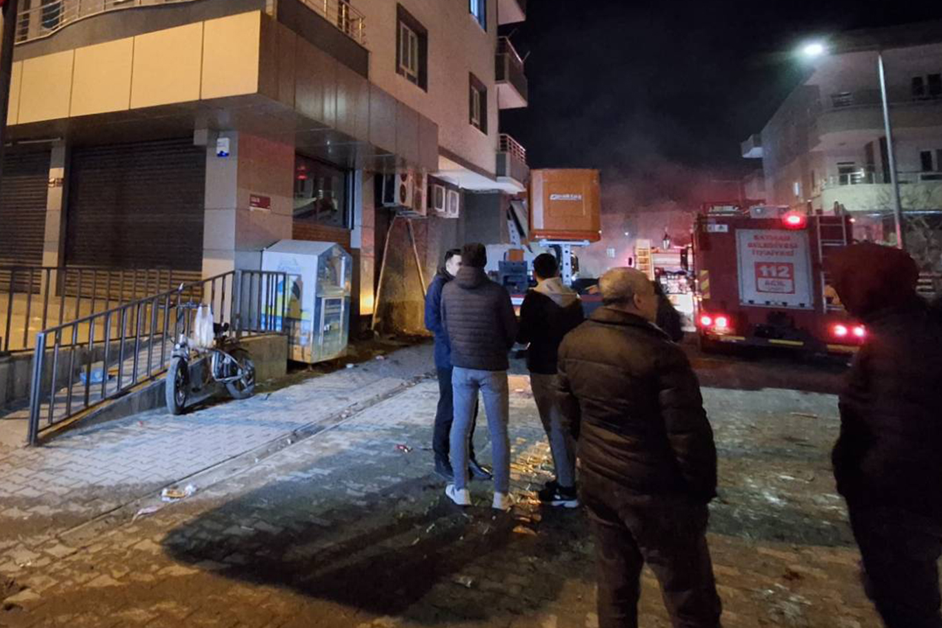 Batman'da bir zincir marketin deposunda yangın