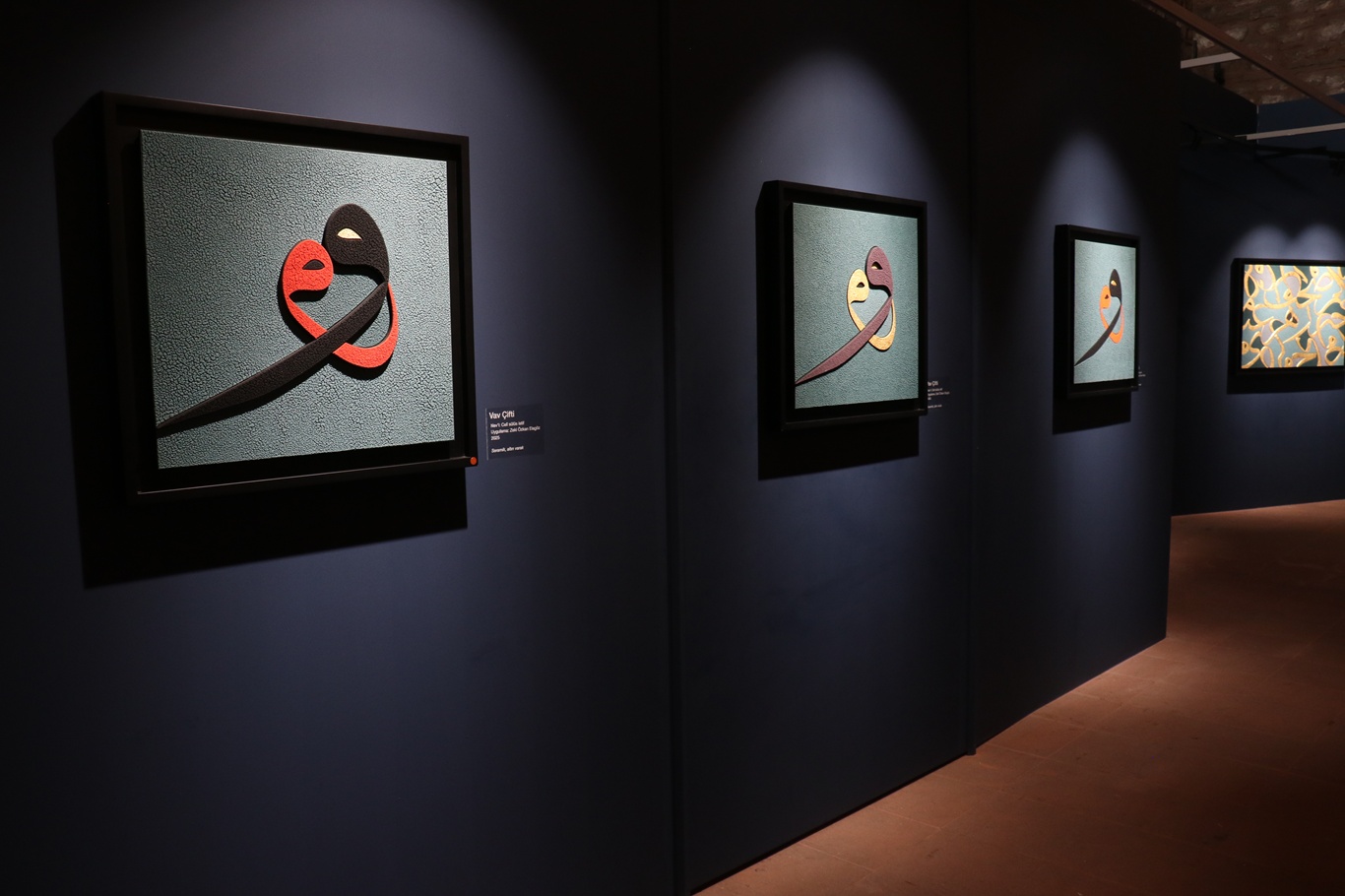 "Hâne" sergisi yoğun ilgi görüyor