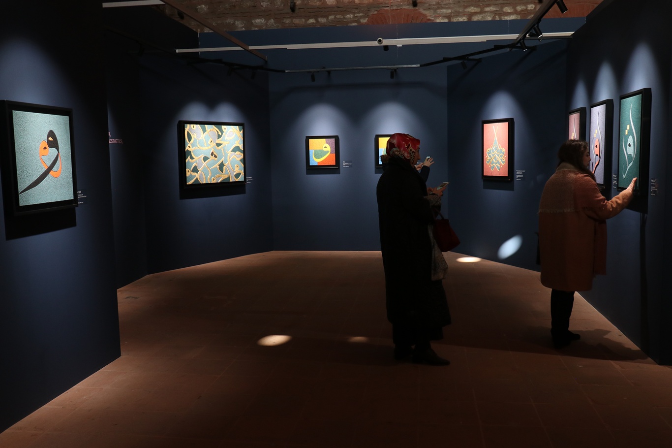 "Hâne" sergisi yoğun ilgi görüyor