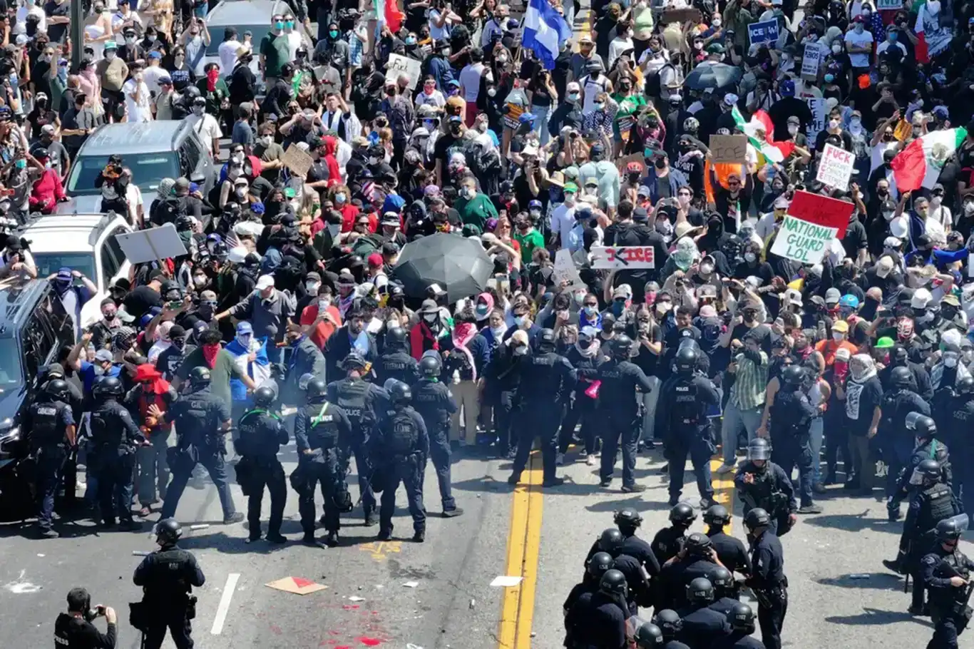 اعتراضات به سازمان مهاجرت و گمرک آمریکا (ICE)، در حال تشدید است