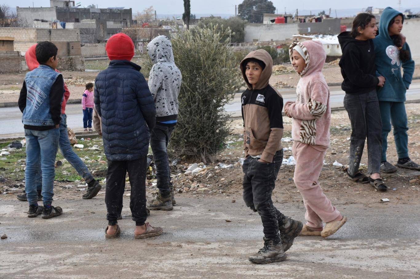 قافلة الأمل توزّع مساعدات إنسانية على المدنيين في قرى كوباني