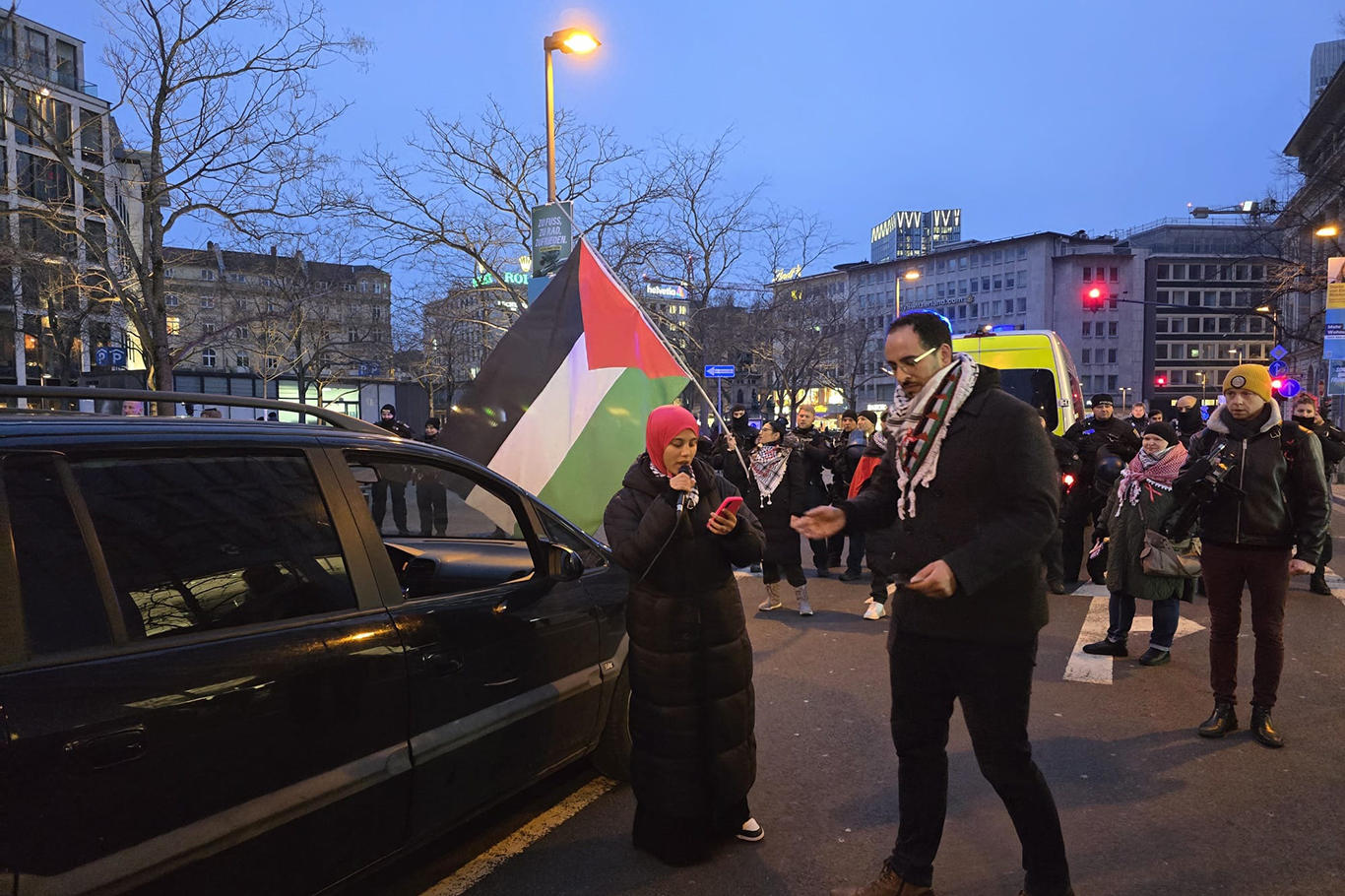 Frankfurt’ta Filistin için protesto: Siyonist rejimin ateşkes ve anlaşmalara uymamasına tepki