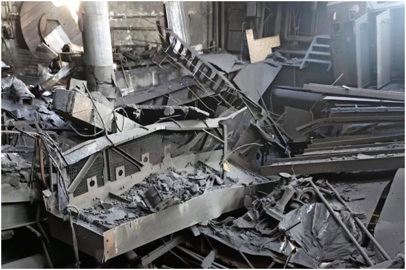 Russian strikes damage Kyiv energy infrastructure, trigger power cuts