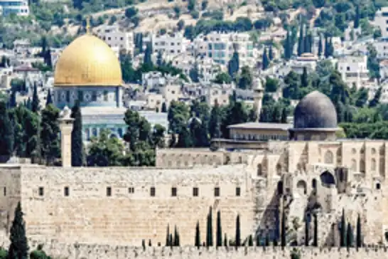 Palestinian scholars call for global mobilization to defend Al-Aqsa