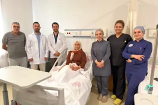 İşitme kaybı yaşayan hastaya endoskopik stapes cerrahisi uygulandı