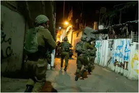 اشغالگران شمار زیادی از فلسطینیان را در مناطق مختلف کرانه باختری بازداشت کردند