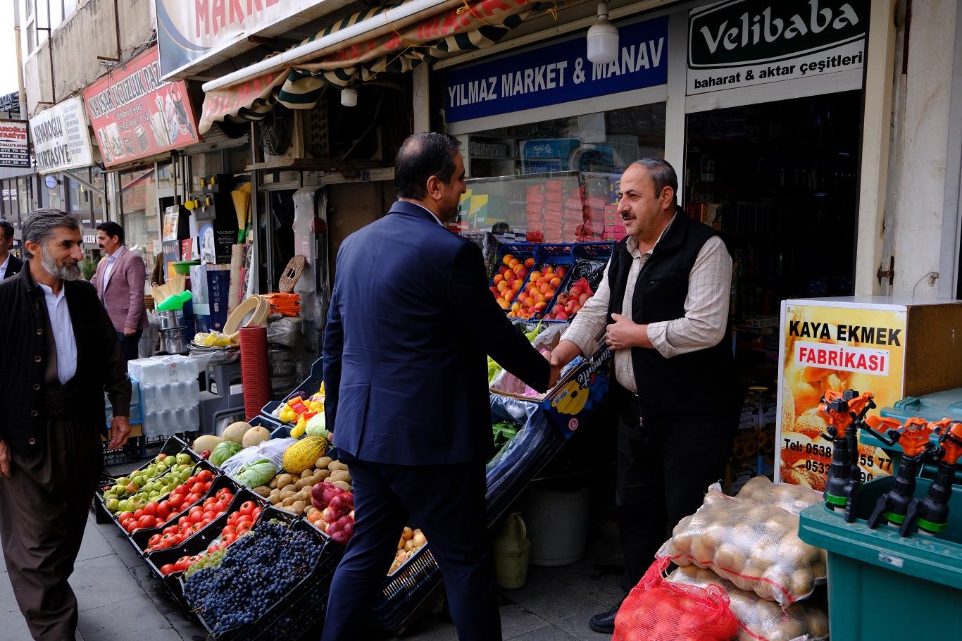 HÜDA PAR Milletvekili Ramanlı Şemdinli esnaf ziyareti