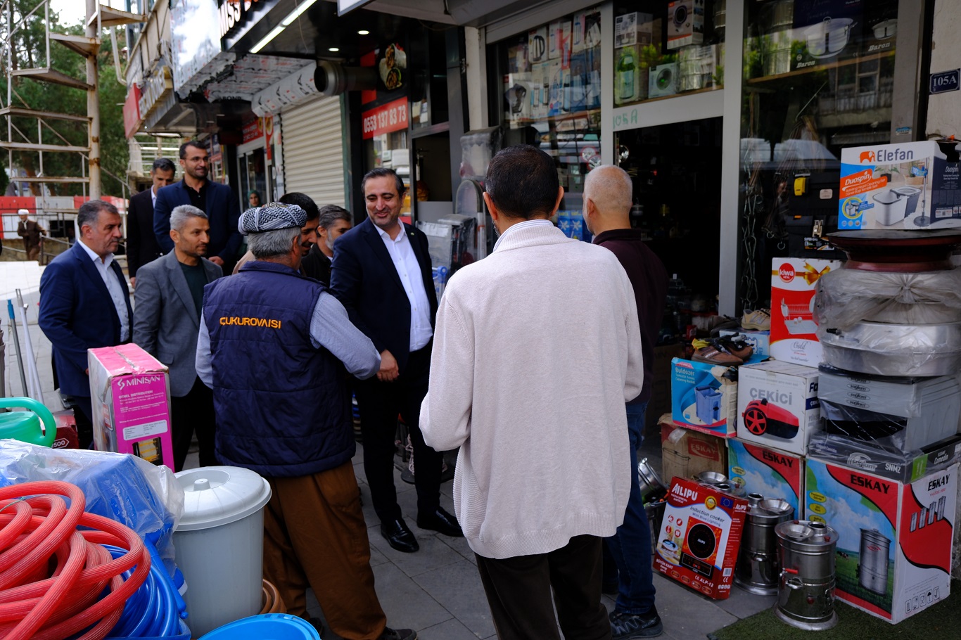 HÜDA PAR Milletvekili Ramanlı Şemdinli esnaf ziyareti
