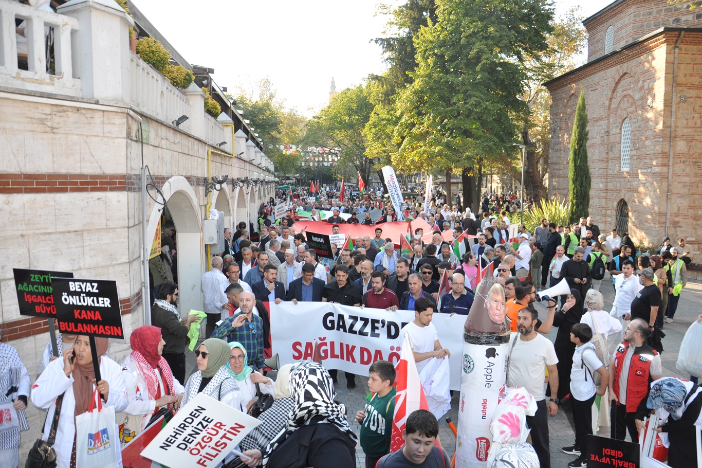 Bursa’da “Dirilişten Dirilişe Aksa Tufanı” yürüyüşü düzenlendi