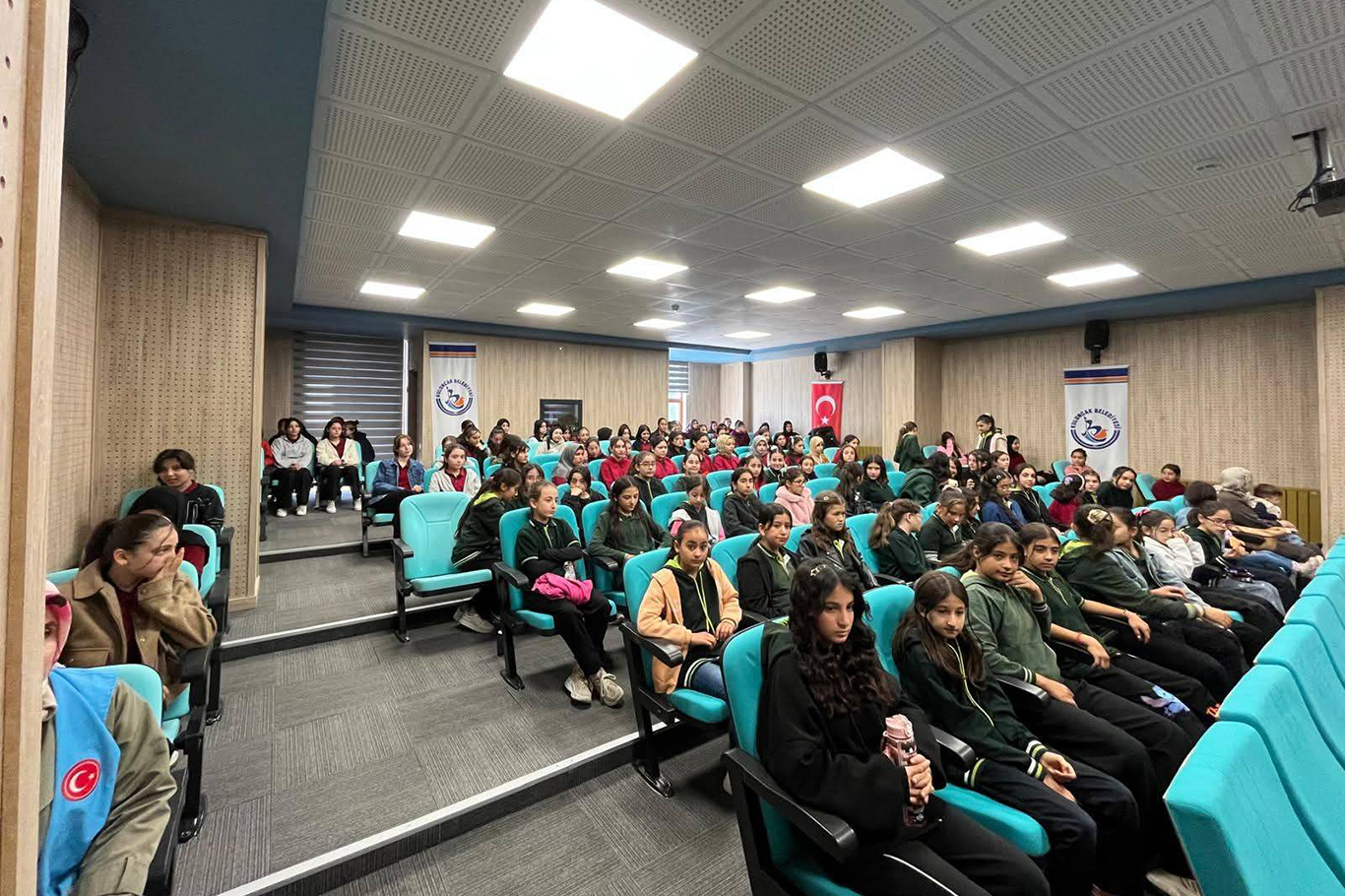 Öğrenciler "Mescid-i Aksa ve Umut" tiyatro gösterisinde buluştu