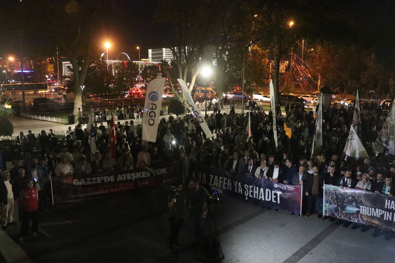 Aksa Tufanı'nın 3'üncü yıl dönümünde Peygamber Sevdalıları ve AGD'den ortak yürüyüş