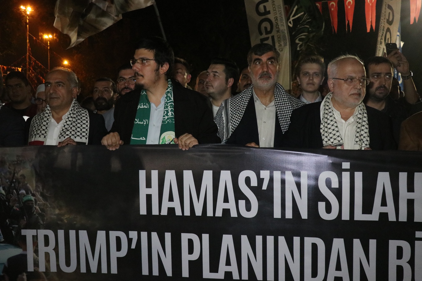 Aksa Tufanı'nın 3'üncü yıl dönümünde Peygamber Sevdalıları ve AGD'den ortak yürüyüş
