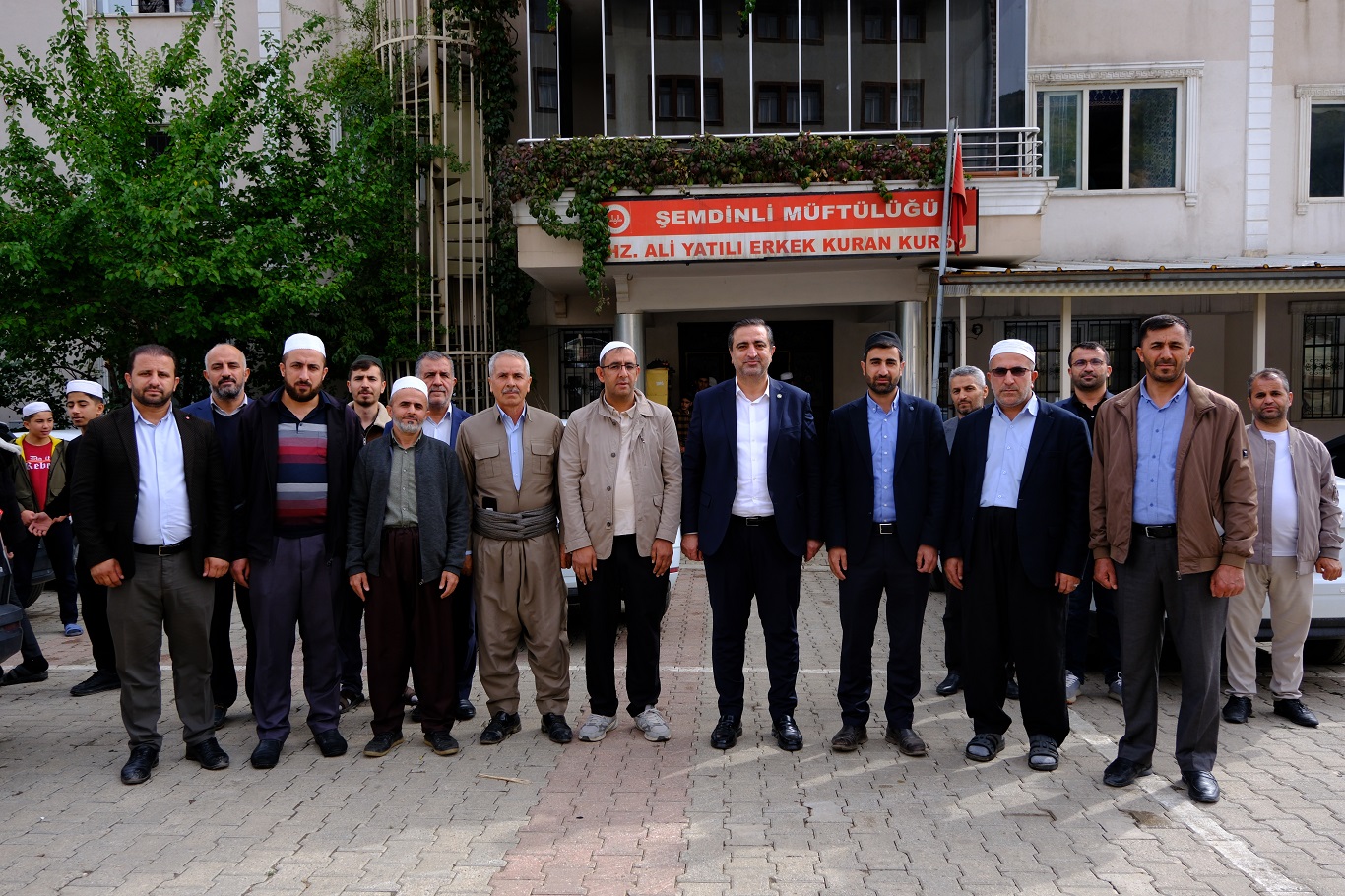 Parlamenterê HUDA PARê Ramanli li Şemzînanê bi gel re hat cem hev