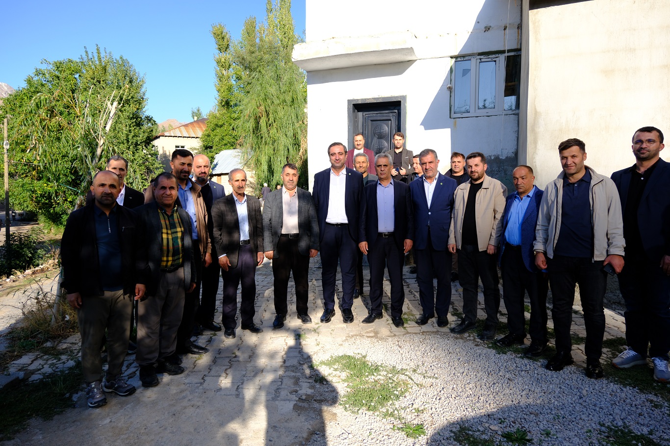 Parlamenterê HUDA PARê Ramanli li Şemzînanê bi gel re hat cem hev