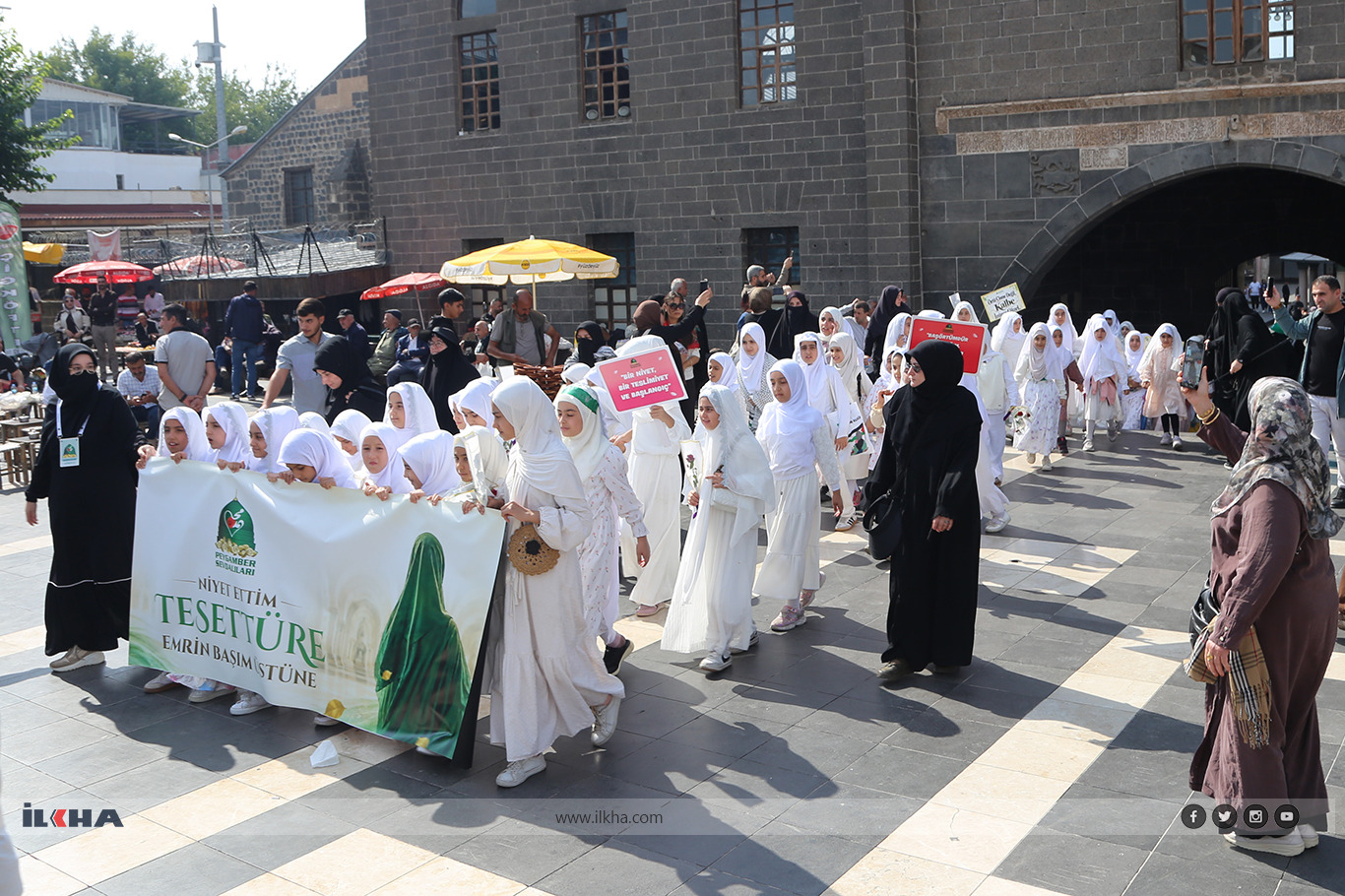 Hundreds of girls attend hijab ceremony organized by Prophet Lovers in Diyarbakır
