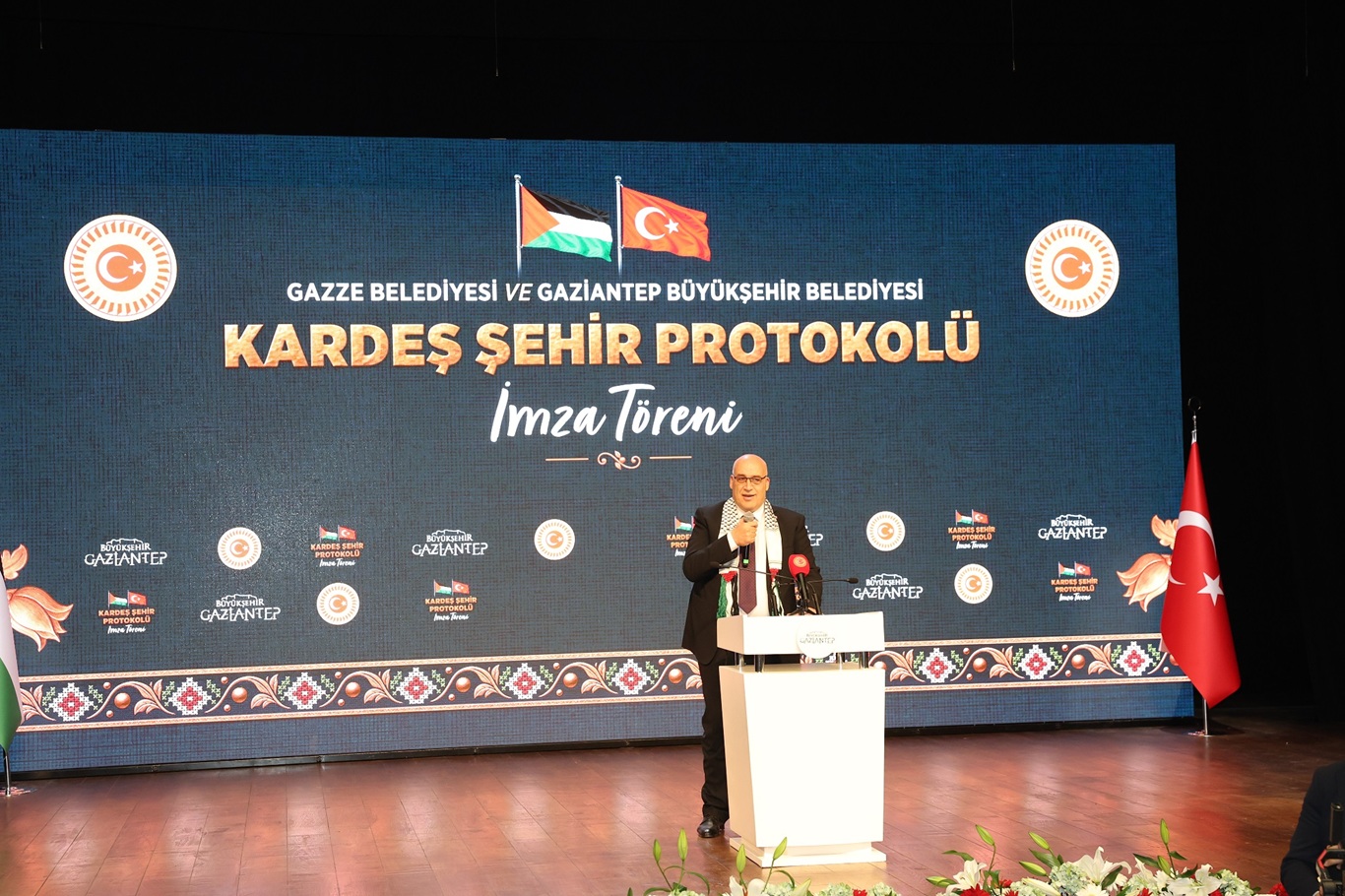 Filistin'in Ankara Büyükelçisi Dr. Nasri Abu Jaish