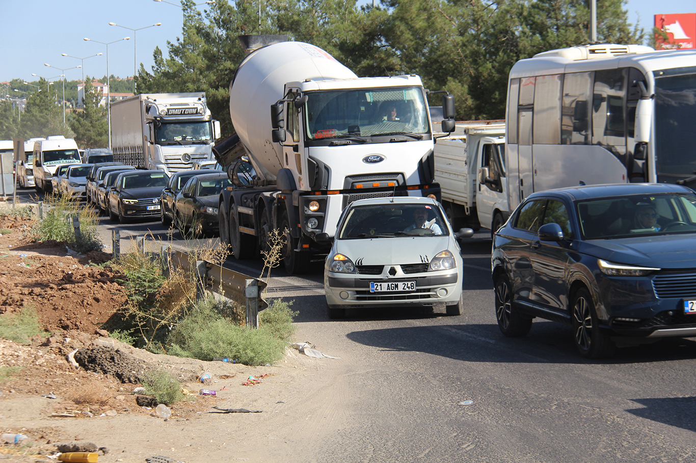 Diyarbakır’da yol çalışması çileye dönüştü