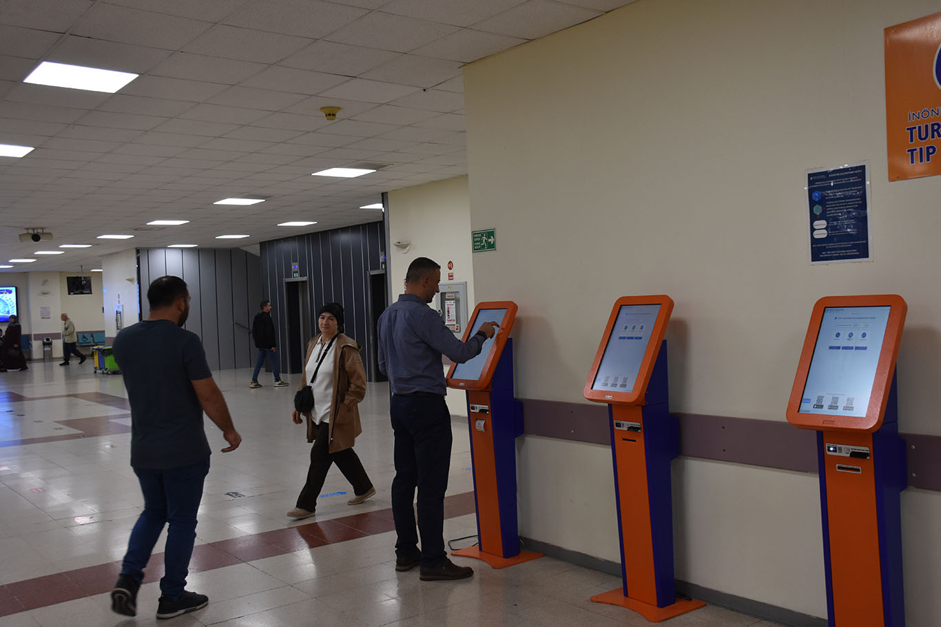 Turgut Özal Tıp Merkezi'nde "Ben Geldim" uygulaması ve robotik cerrahi adımları