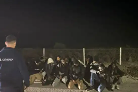 Li Îzmîrê 17 koçberên neqanûnî hatin girtin