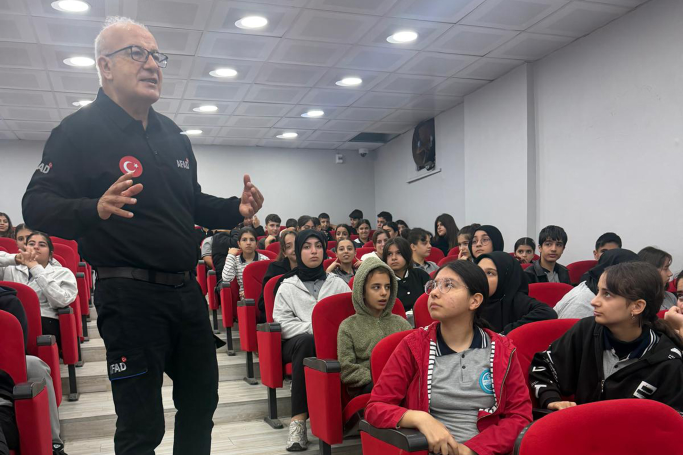 CİZRE'DE ÖĞRENCİLERE AFET BİLİNCİ EĞİTİMİ