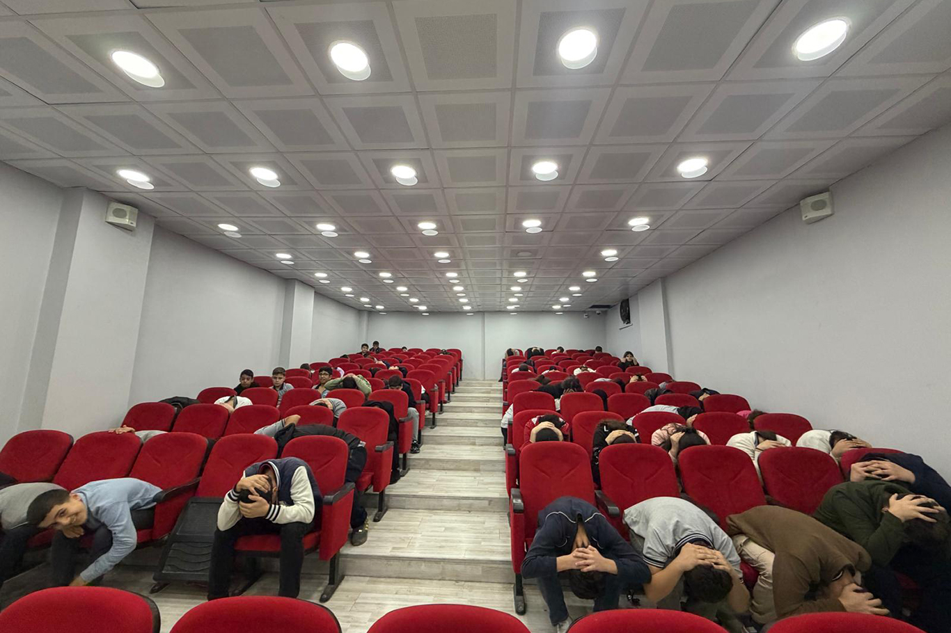 CİZRE'DE ÖĞRENCİLERE AFET BİLİNCİ EĞİTİMİ