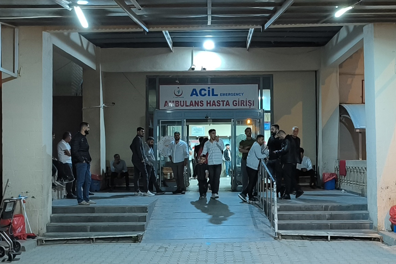 ŞIRNAK’TA CERRAHİ EKSİKLİĞİ NEDENİYLE GENÇ HASTA DİYARBAKIR'A SEVK EDİLDİ