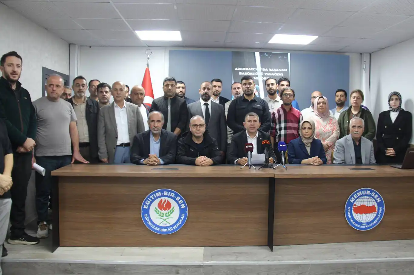 Diyarbakır Eğitim-Bir-Sen Şube Başkanı Tekdemir: İnsan hakları konjonktüre göre kısıtlanamaz