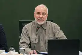 İran Meclis Başkanı Kalibaf: Hem savaşıyoruz hem müzakere ediyoruz