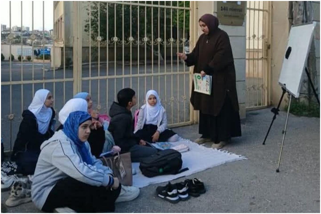 الاتحاد العالمي لعلماء المسلمين يدين منع الطالبات والمعلمات المحجبات من دخول المدارس في أذربيجان