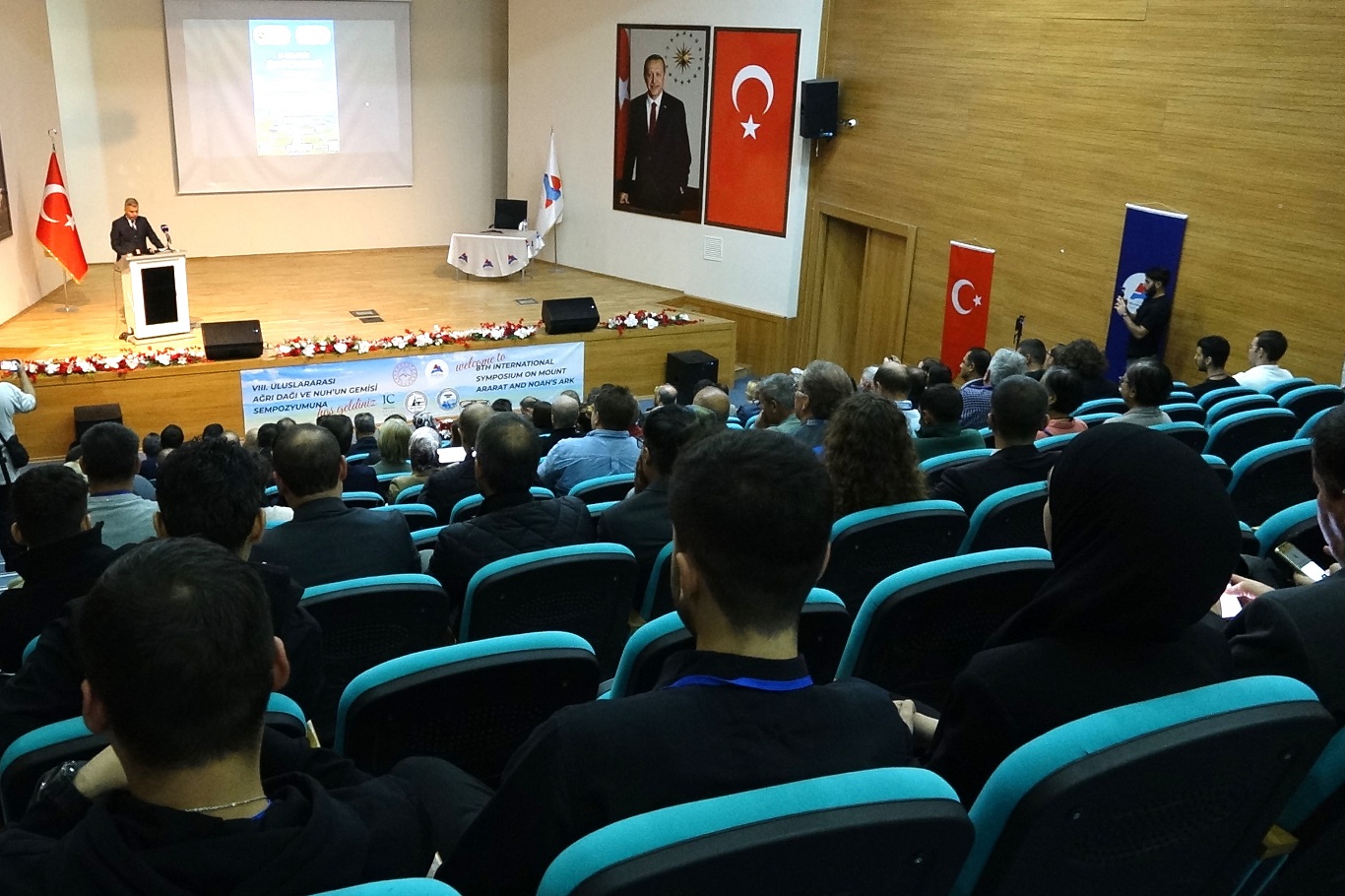 Ağrı’da 8. Uluslararası Ağrı Dağı ve Nuh’un Gemisi Sempozyumu Başladı