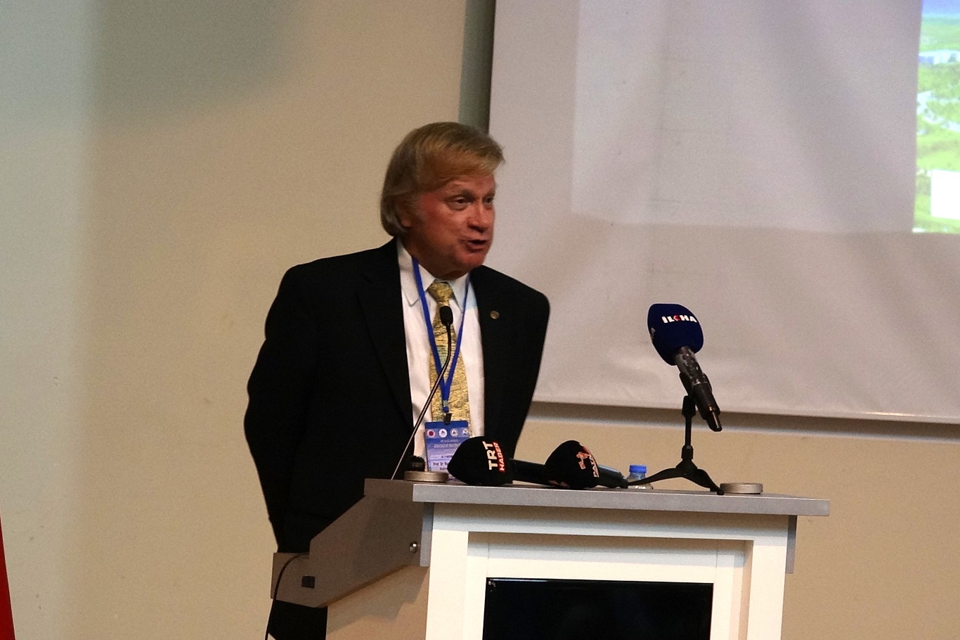 Andrews Üniversitesi'nden akademisyen Randall W. Younker