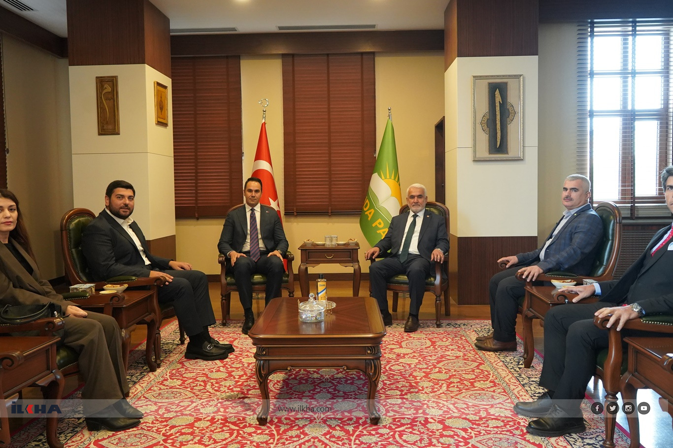 HÜDA PAR Chairman Yapıcıoğlu hosts DYP Leader Küpeli at party headquarters