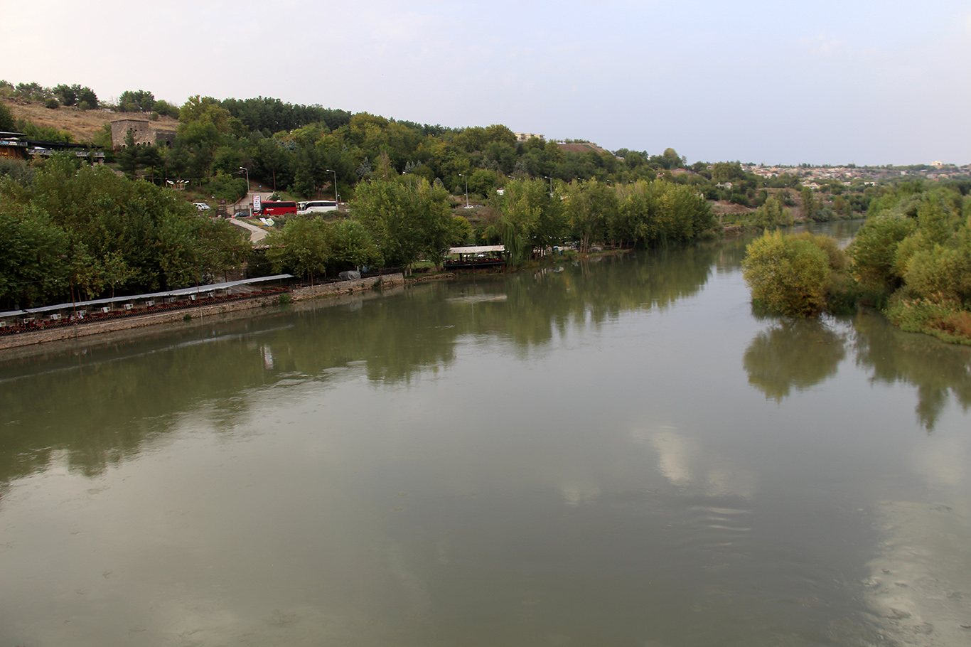 Diyarbakır'da yağışlarla birlikte Dicle Nehri'nin debisi arttı