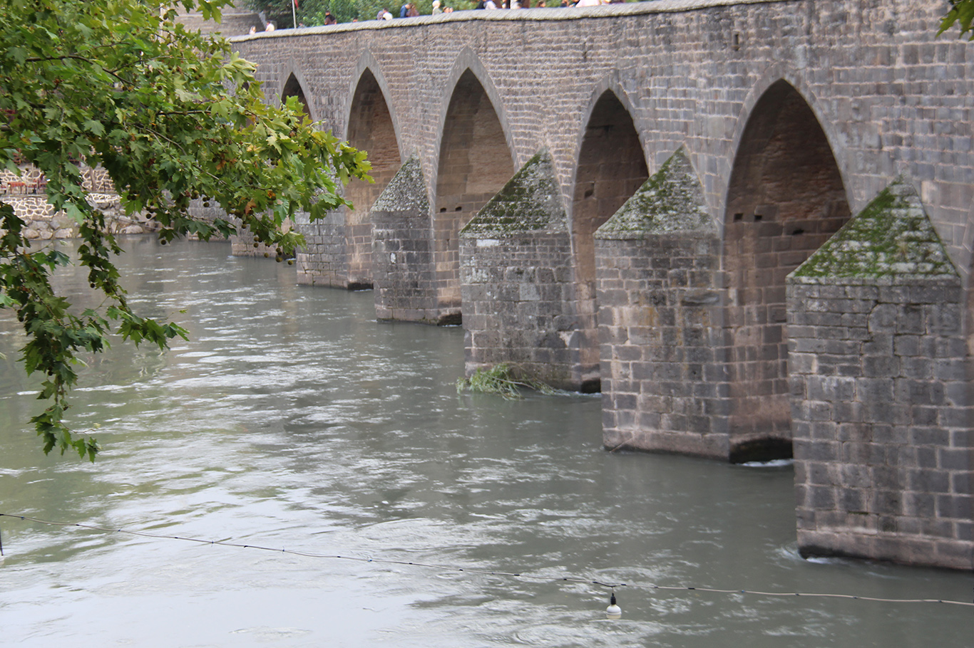 Diyarbakır'da yağışlarla birlikte Dicle Nehri'nin debisi arttı