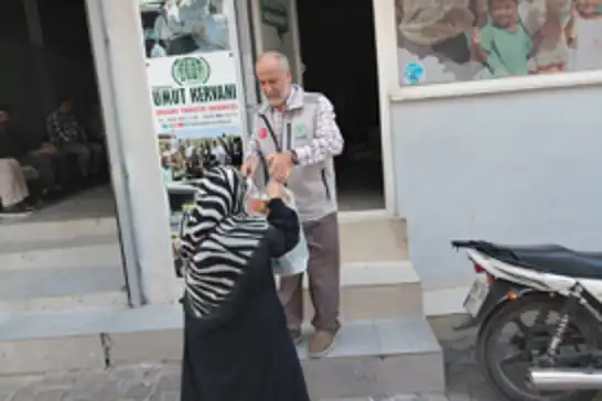Tarsus Umut Kervanından kahvaltılık yardımı