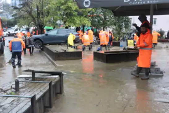 İstanbul'da öğleden sonra çok kuvvetli sağanak bekleniyor