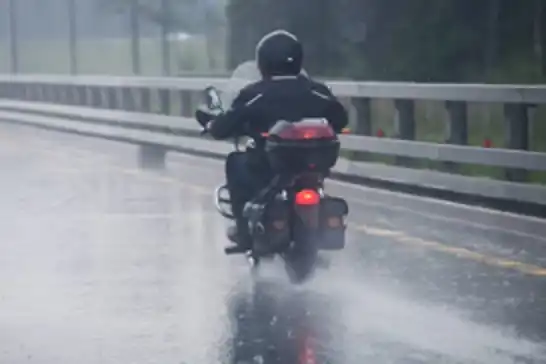Kocaeli'de motosiklet ve motokuryelerin trafiğe çıkışı yasaklandı