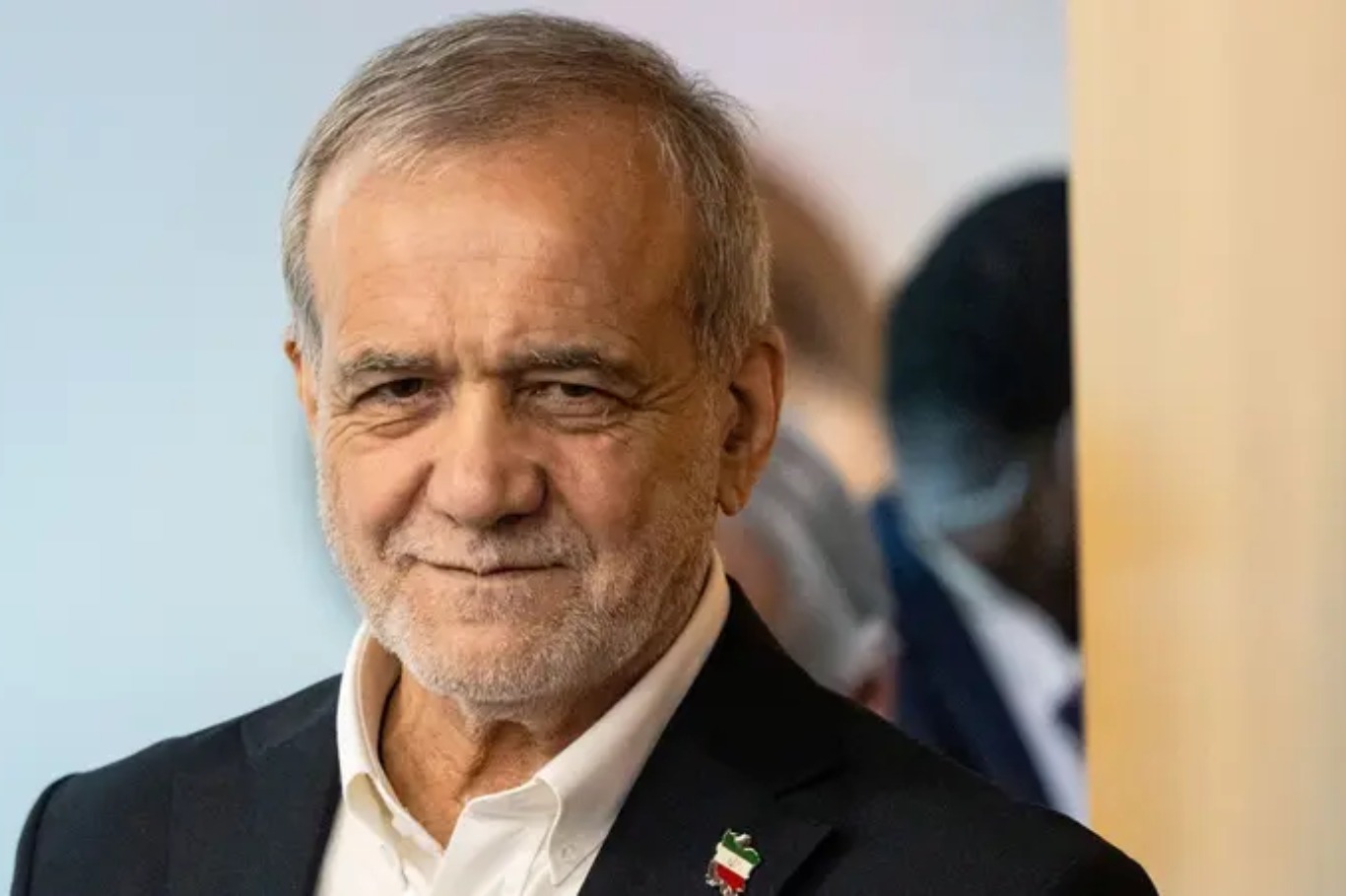 بزشكيان: إيران منفتحة على الحوار ولا تطمح إلى السلاح النووي